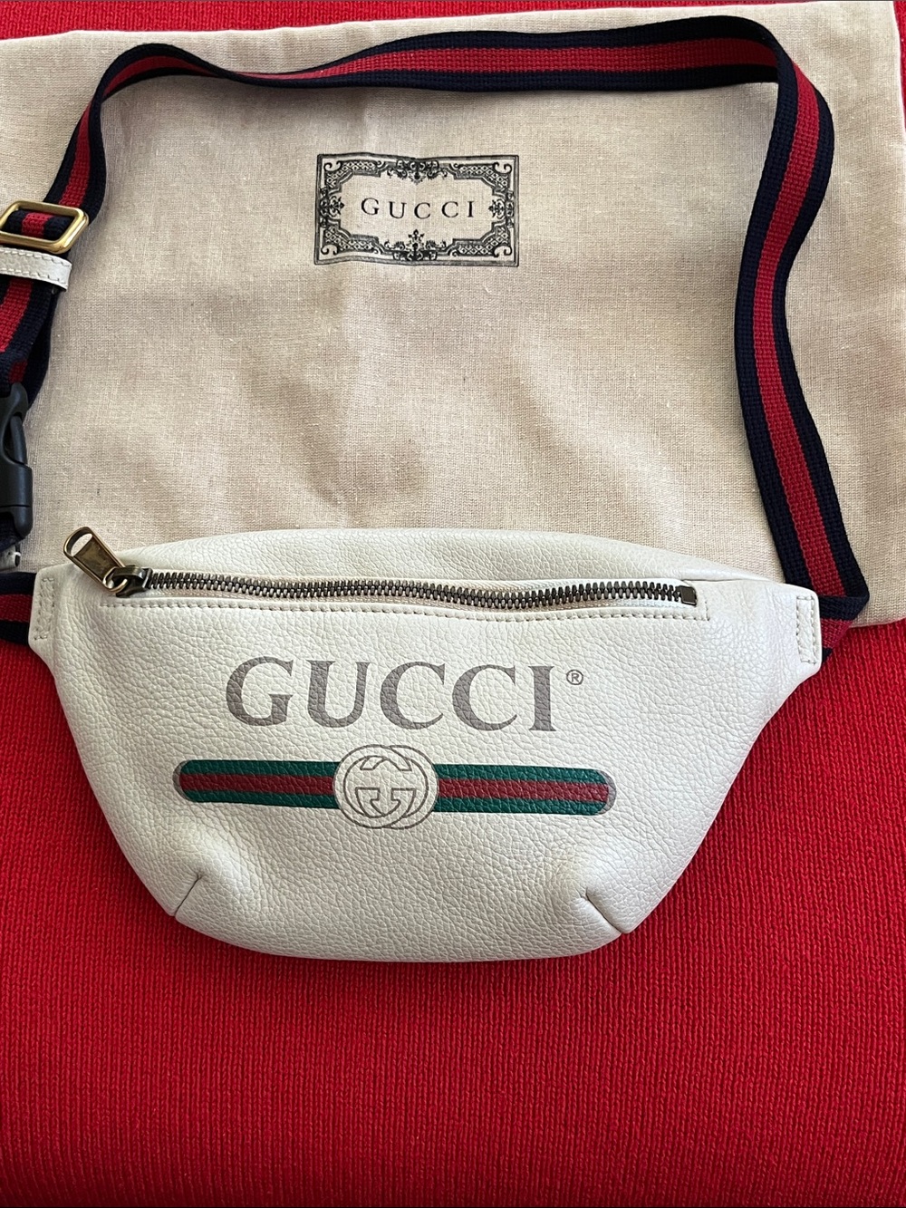 GUCCI White Leather Logo Belt Bag with Green-Red Web Stripe